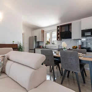 Appartement Amazing Sea View Apartment- Romantica, Kaštel Štafilić