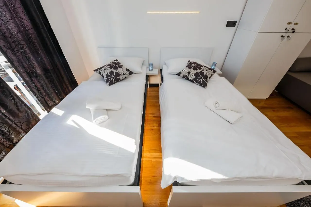 All Saints Suites B&B Kastela Kastel Stafilic 3*,