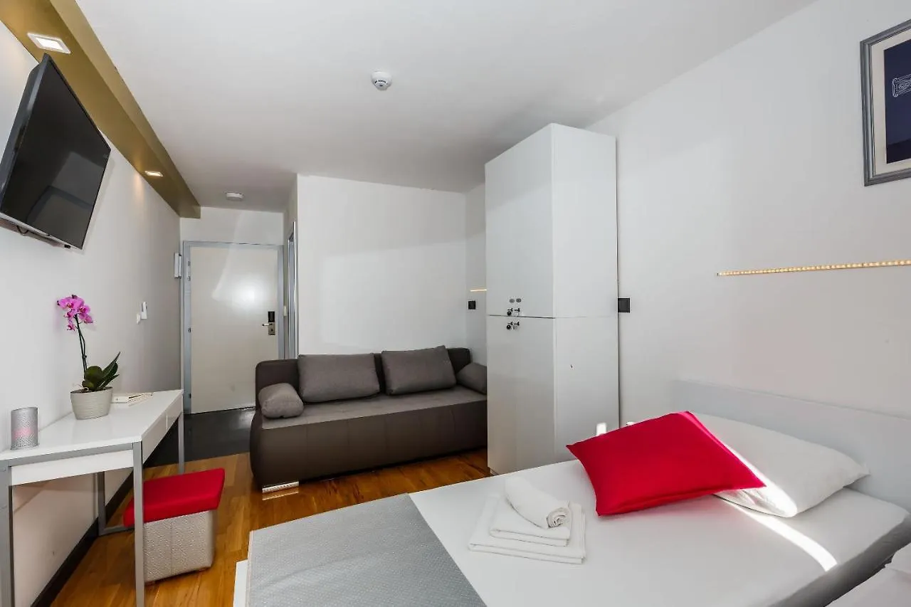 Guest house All Saints Suites B&B Kastela Kastel Stafilic