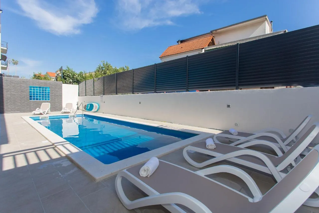 Guest house All Saints Suites B&B Kastela Kastel Stafilic